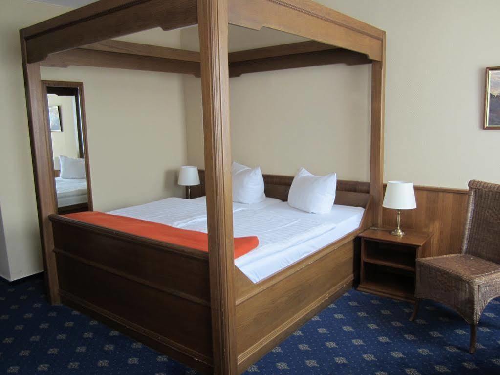 Hotel Lindenwirt Rüdesheim am Rhein Esterno foto
