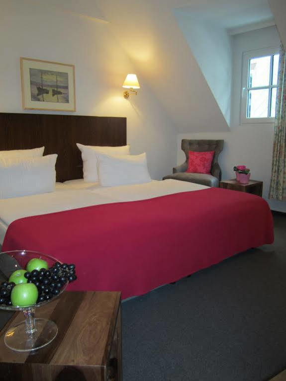 Hotel Lindenwirt Rüdesheim am Rhein Esterno foto